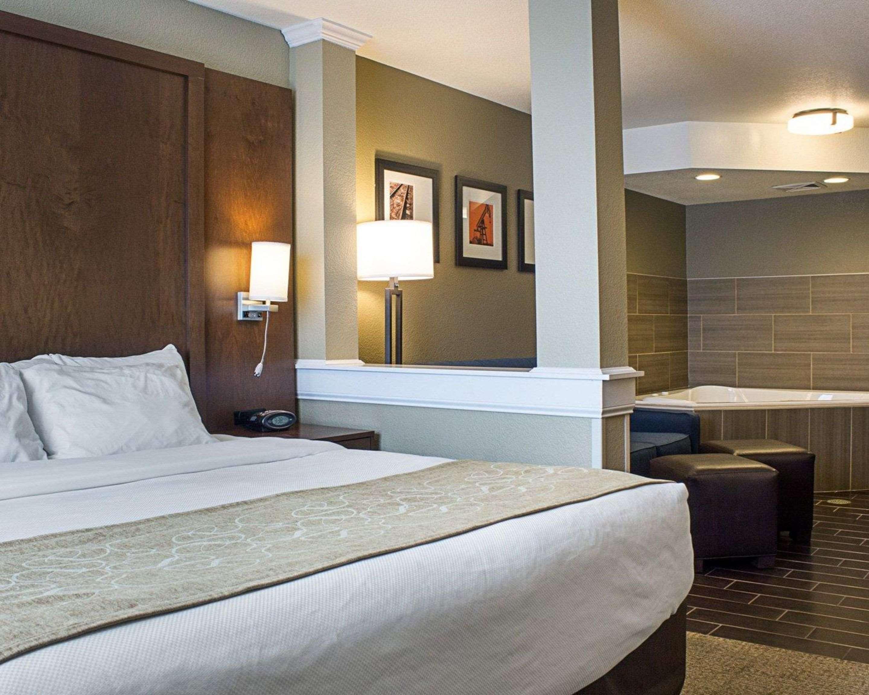 Comfort Suites Minot Εξωτερικό φωτογραφία