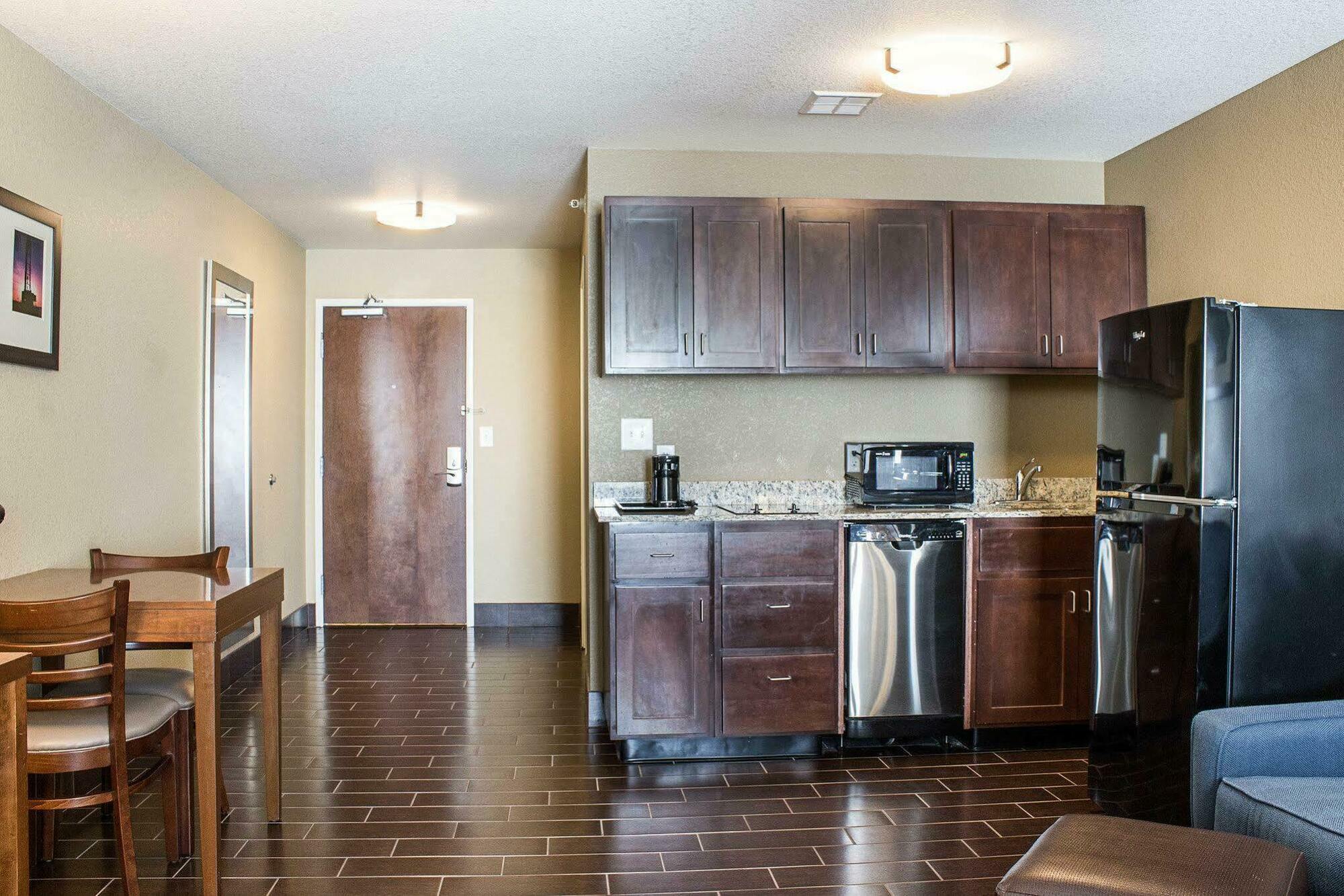 Comfort Suites Minot Εξωτερικό φωτογραφία